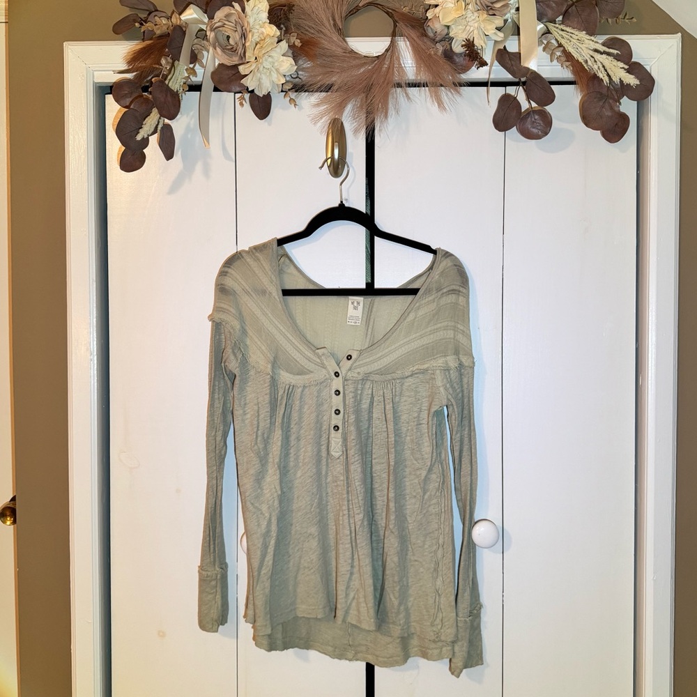 Women's Long Sleeve Top in Green